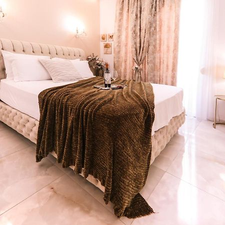 Goldenspace Exquisite Suite Near The Port Volos Bagian luar foto