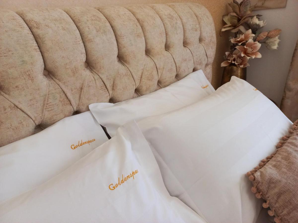 Goldenspace Exquisite Suite Near The Port Volos Bagian luar foto